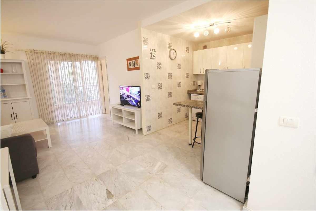 Dinastia B401 By Tenerife Rental & Sales لوس كريستيانوس المظهر الخارجي الصورة